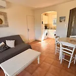 Apartmán Appt 2 Etoiles - Parking - Clim - Piscine - A 300m Roquebrune-sur Argens