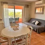 Appt 2 Etoiles - Parking - Clim - Piscine - A 300m Roquebrune-sur Argens