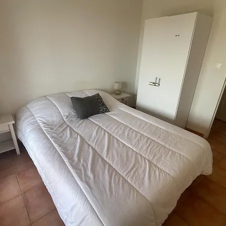 Appt 2 Etoiles - Parking - Clim - Piscine - A 300m Apartment Roquebrune-sur Argens