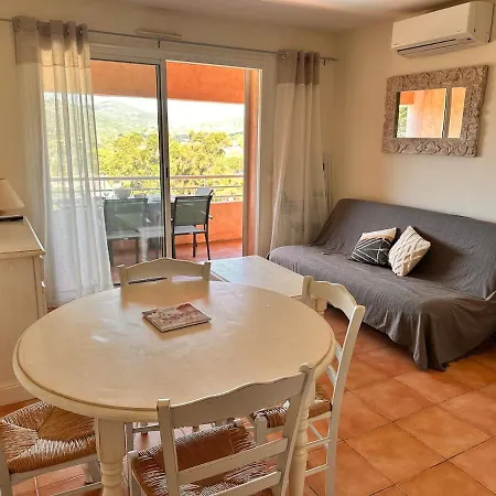 Appt 2 Etoiles - Parking - Clim - Piscine - A 300m Roquebrune-sur Argens
